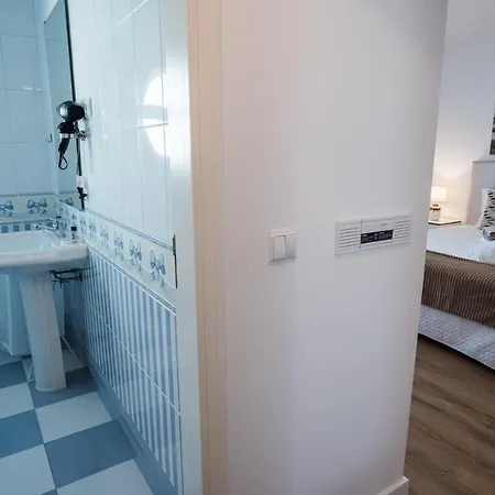 ホームステイ Fonte Mar ナザレ