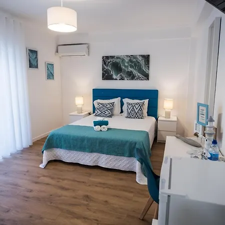 Проживание в семье Fonte Mar Назаре
